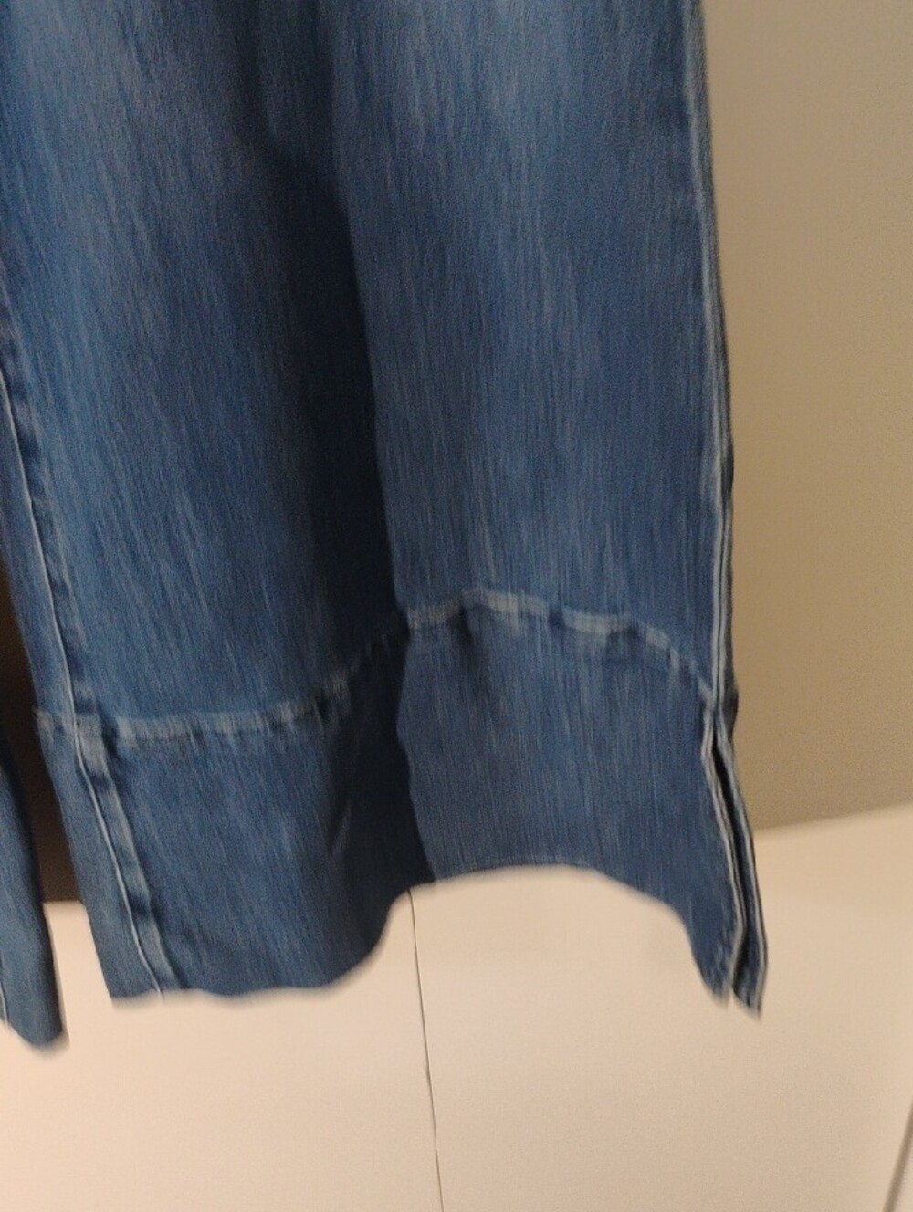 Kut from the Kloth Goldie Super Flare Jeans - Picture 6 of 9
